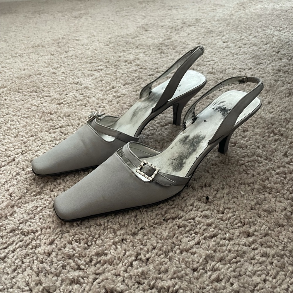 Anne klein sliver kitten heals